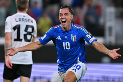Itália goleia Estônia e reage nas Eliminatórias; França estreia com vitória