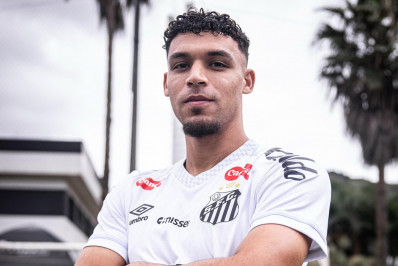 Atlético-MG encaminha contratação de Victor Hugo, do Flamengo