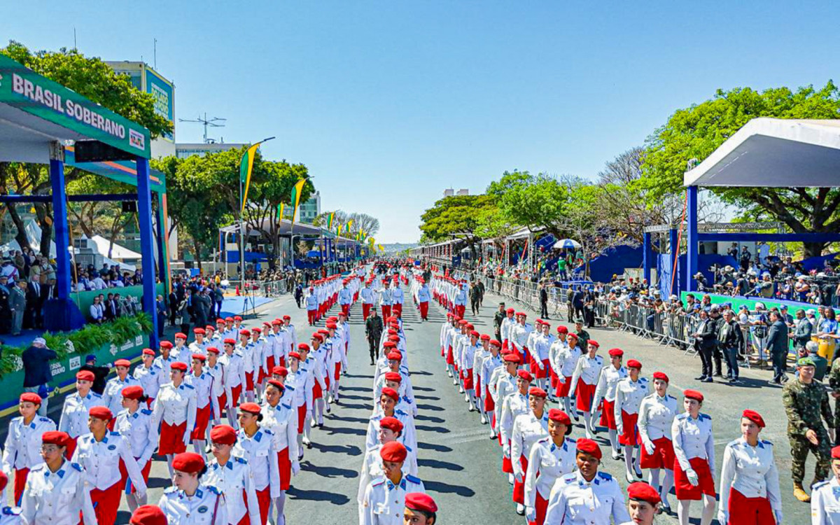 Desfile de 7 de setembro aconteceu na Esplanada dos Ministérios, em Brasília