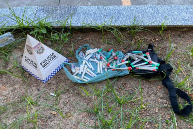 Adolescente é apreendido com drogas após perseguição em Rio das Ostras