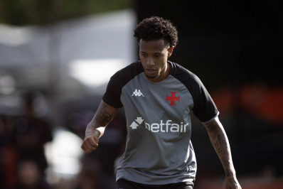 Tchê Tchê ressalta momento difícil do Vasco após quarta derrota seguida