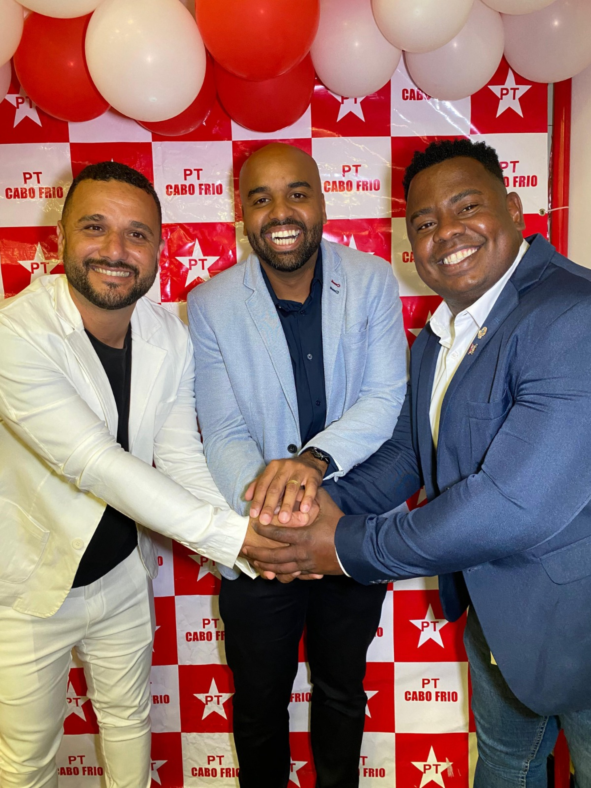 
A posse do novo presidente do diretório municipal do Partido dos Trabalhadores (PT) de Cabo Frio, Diego da Silva, realizada no último sábado (6)