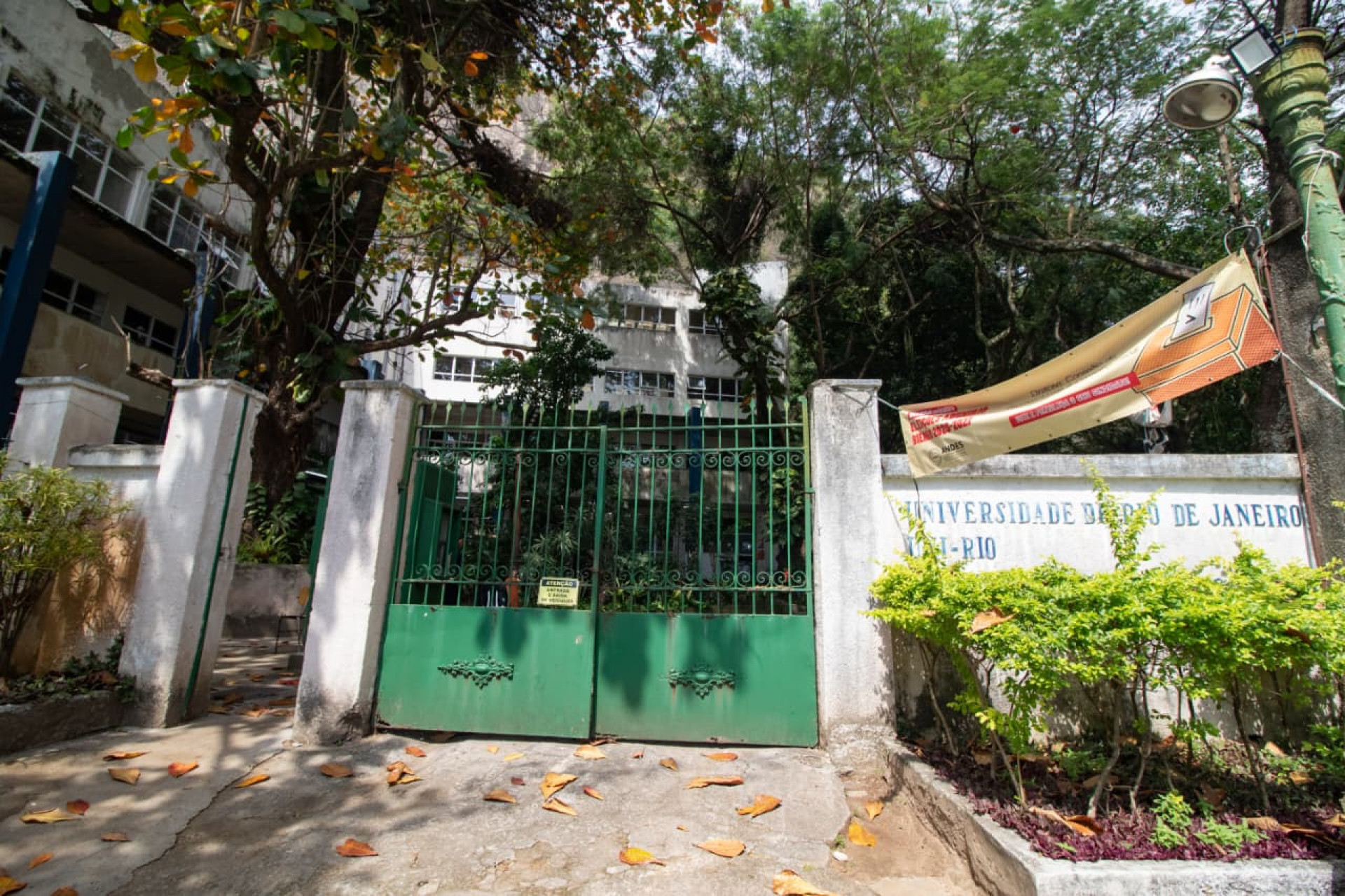 UniRio suspendeu as atividades letivas nos turnos da manhã e da tarde desta segunda (8) - Érica Martin/Agência O Dia
