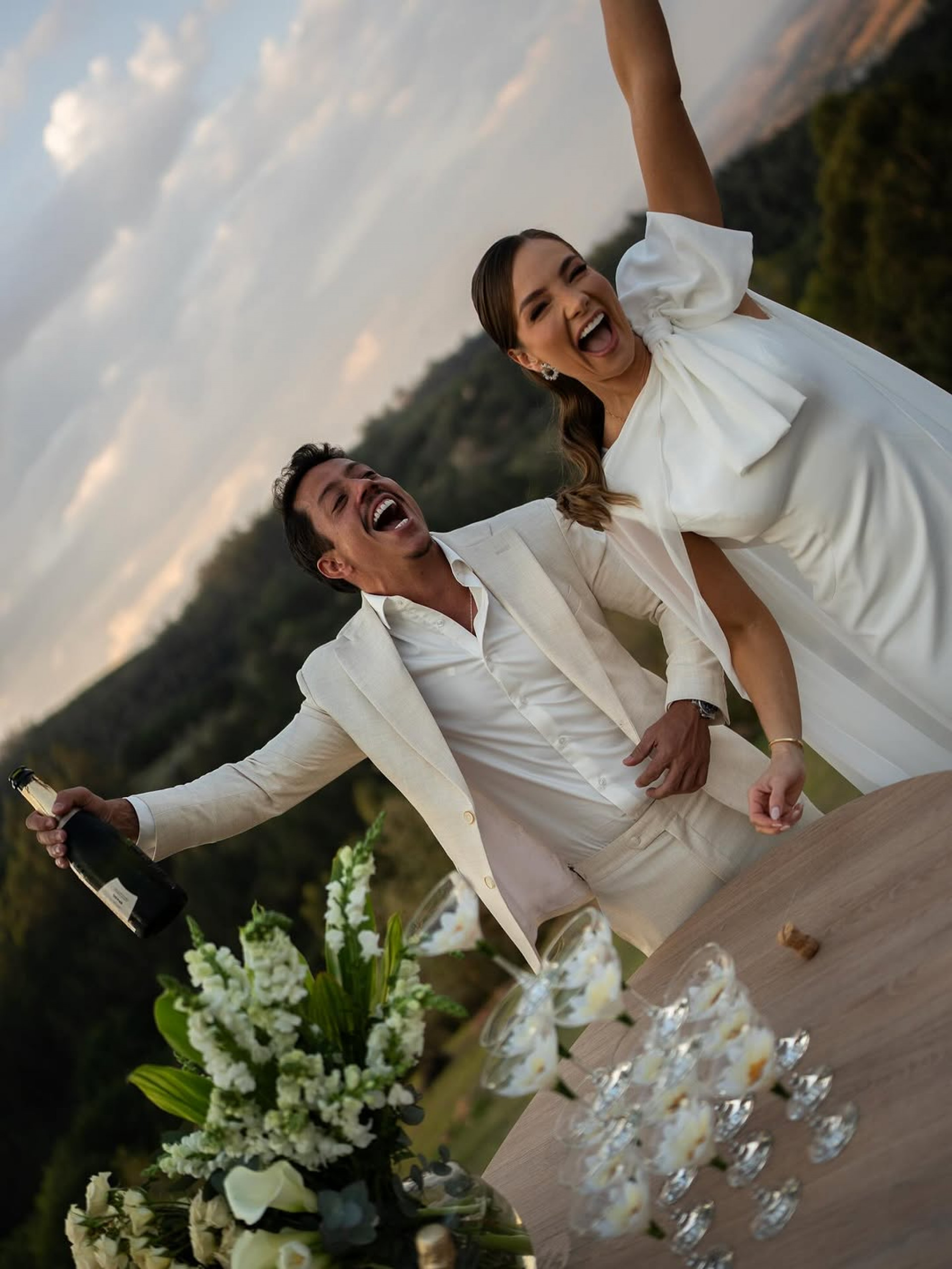 Renato Albani e Juliana Fructuozo no civil - Rodolfo Santos / Divulgação