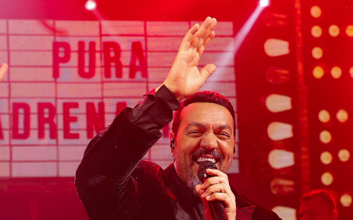 Belo faz show na festa de casamento de Renato Albani e Juliana Fructuozo 