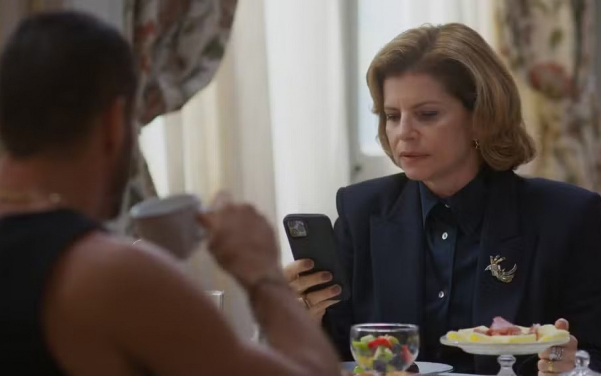 Odete tem vida íntima exposta em 'Vale Tudo' - Reprodução/TV Globo