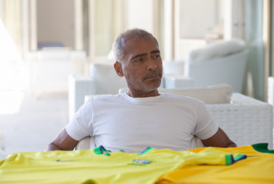 Romário elogia Ancelotti e mostra confiança pelo hexa: 'Brasil é o maior'