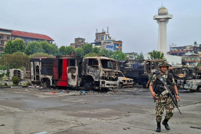 Nepal: Exército patrulha ruas da capital após protestos que provocaram renúncia do primeiro-ministro