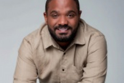 Arlindinho homenageia o pai em show na quadra do Império Serrano