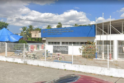 Mãe é presa por queimar filhas com colher quente em Campo Grande