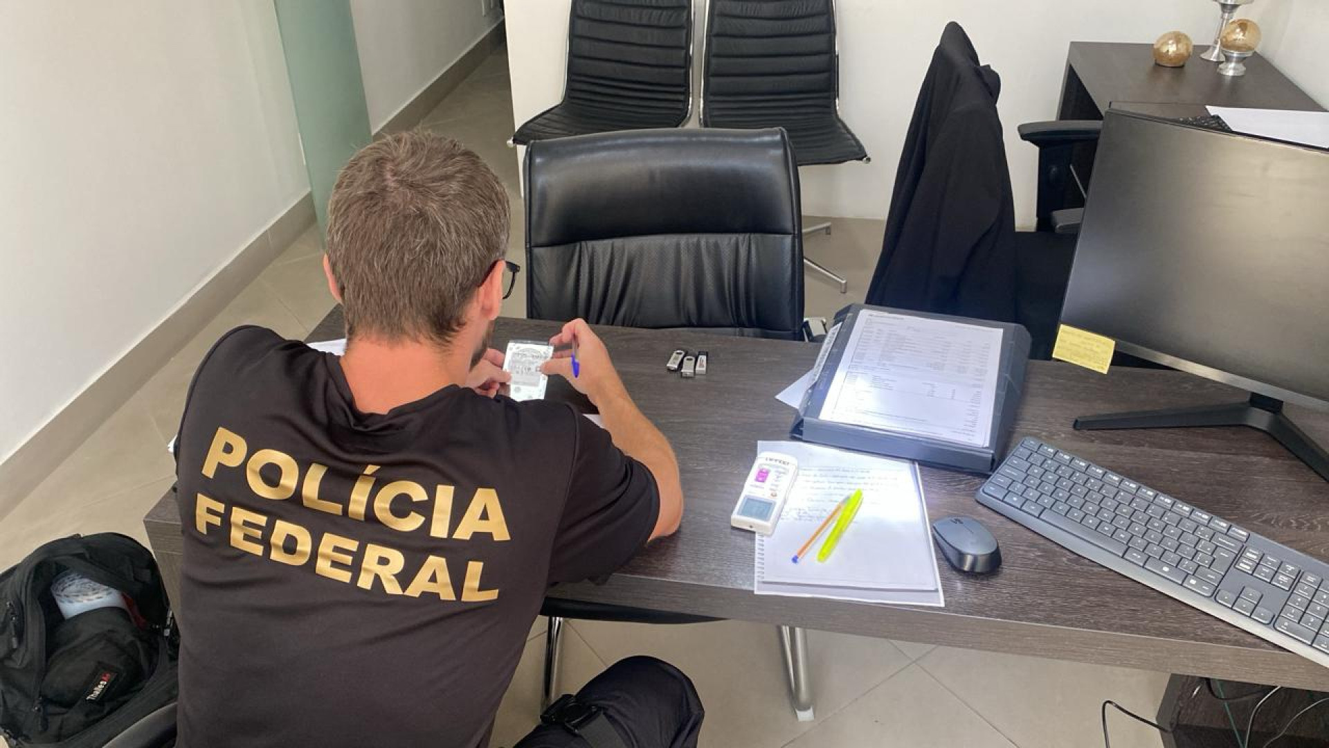 Policiais federais cumpriram mandados de busca e apreensão nesta quarta-feira (10) - Divulgação