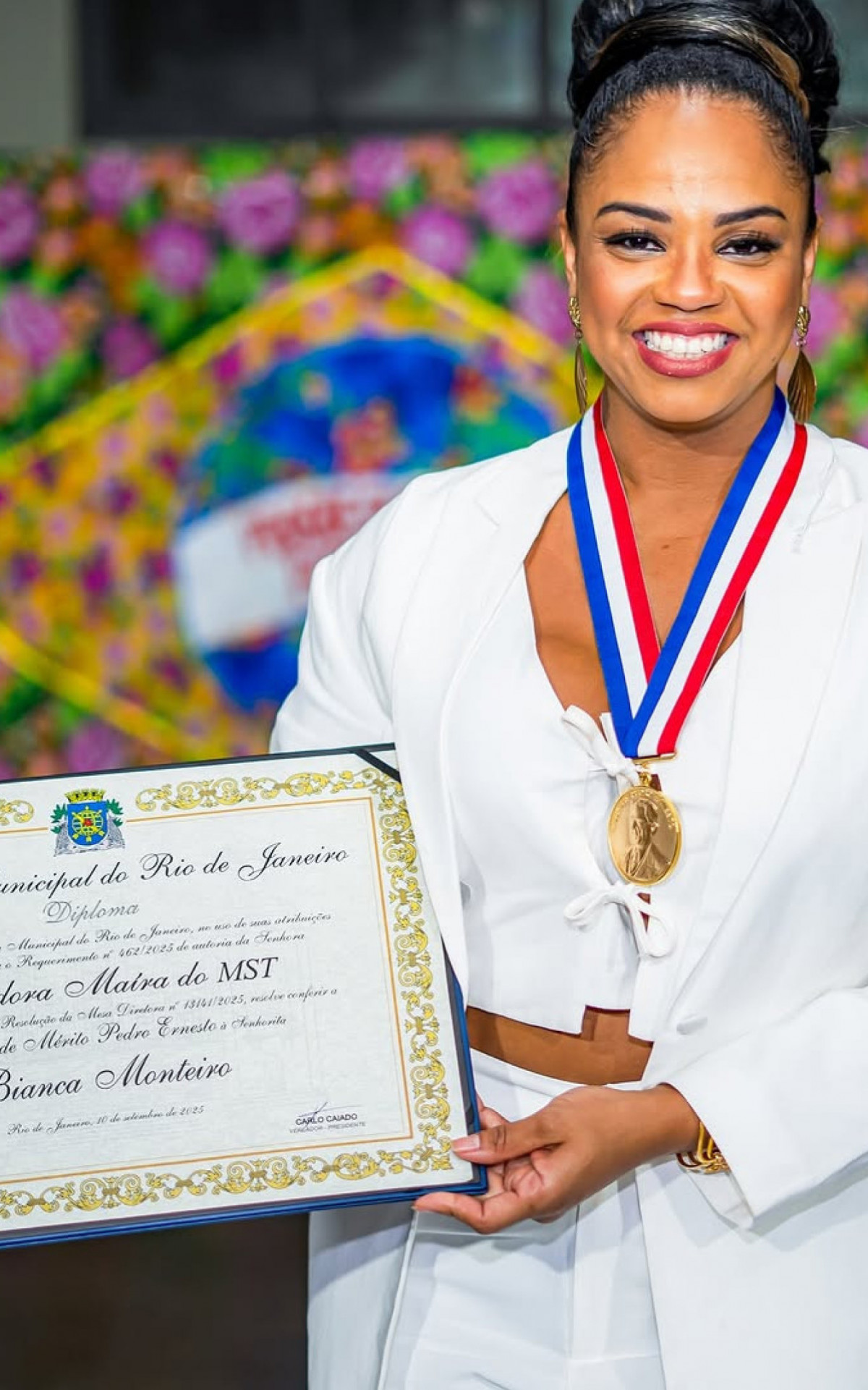 Bianca Monteiro recebe a Medalha Pedro Ernesto - Reprodução/Instagram