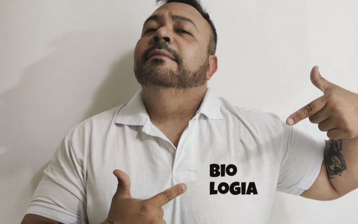 Bruno Pedroso &eacute; formado em Ci&ecirc;ncias Biol&oacute;gicas pela Unirio e d&aacute; aula h&aacute; 25 anos  - Arquivo pessoal