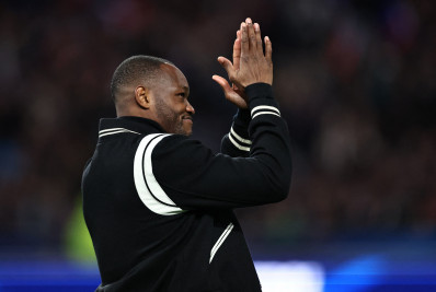 Campeão da Copa do Mundo com a França anuncia aposentadoria