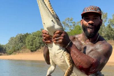 Austrália investiga influenciador americano por lutar com crocodilos