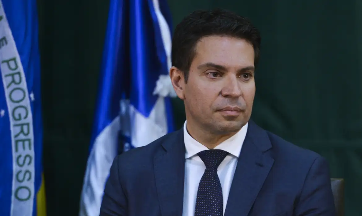 PSOL pede prisão de Ramagem após deputado ser visto em Miami