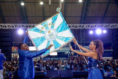 Vila Isabel escolhe samba-enredo nesta sexta-feira