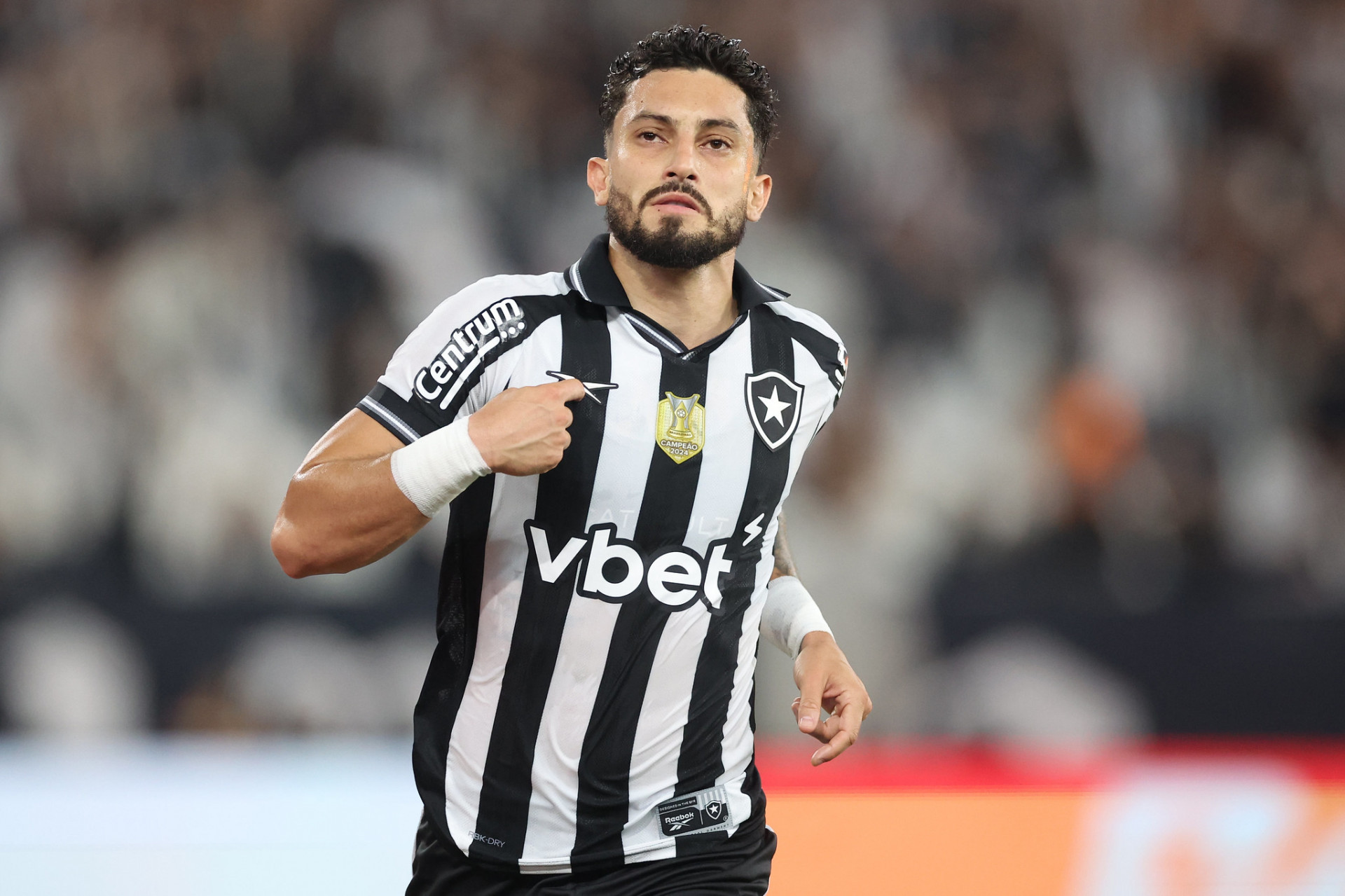 Alex Telles marcou um gol de pênalti. Botafogo enfrentou o Vasco, nesta quinta-feira (11), no Nilton Santos, pelo jogo de volta das quartas de final da Copa do Brasil - Vitor Silva/Botafogo