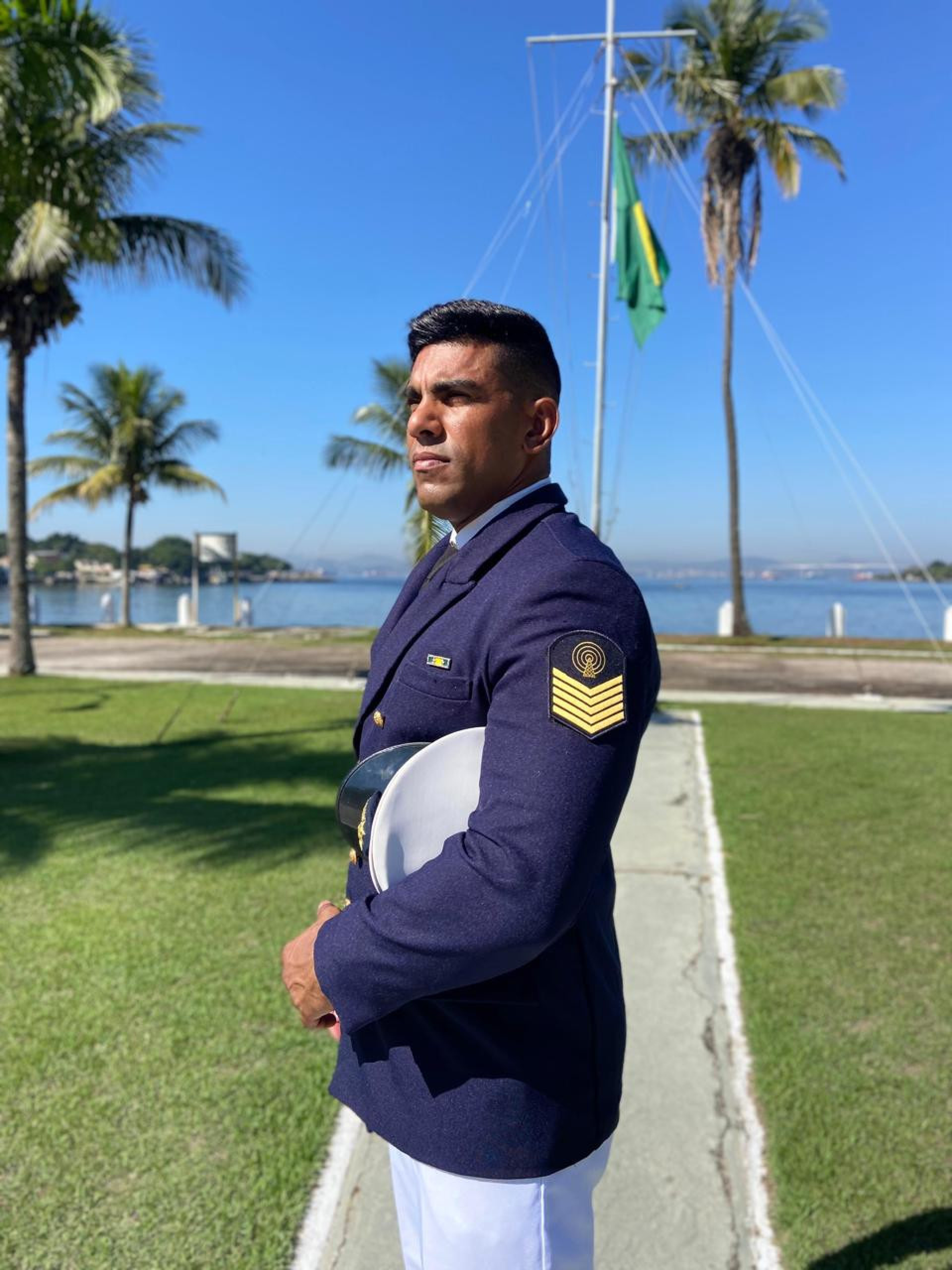 O sargento Douglas Accioly ficou muito feliz por ter salvado uma vida - Arquivo pessoal