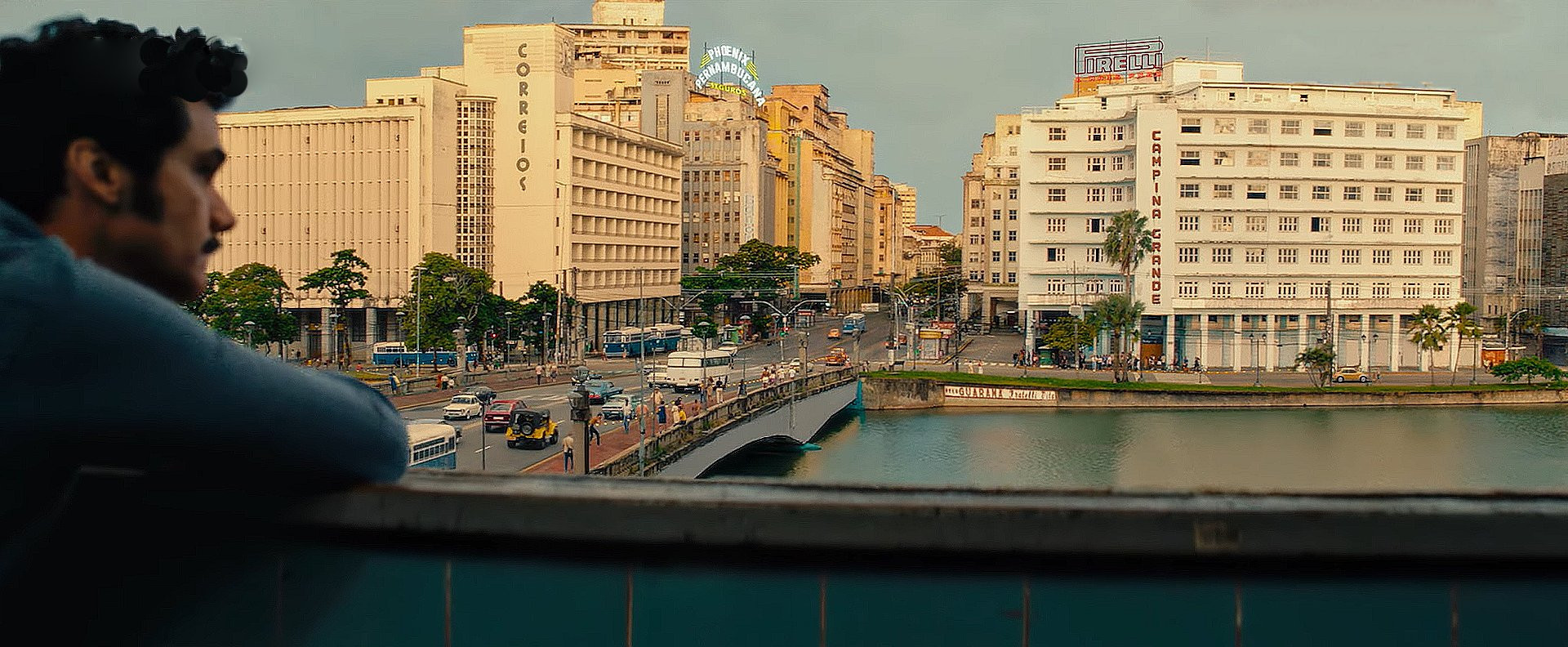 Marcelo (Wagner Moura) no filme 'O Agente Secreto' - Reprodução / X