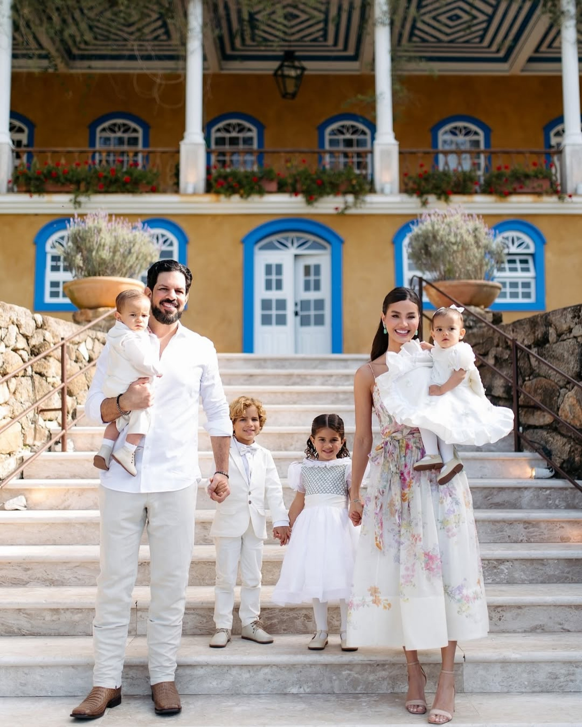 Biah e Sorocaba são pais de Theo, Fernanda, Zion e Angelina  - Reprodução/Instagram