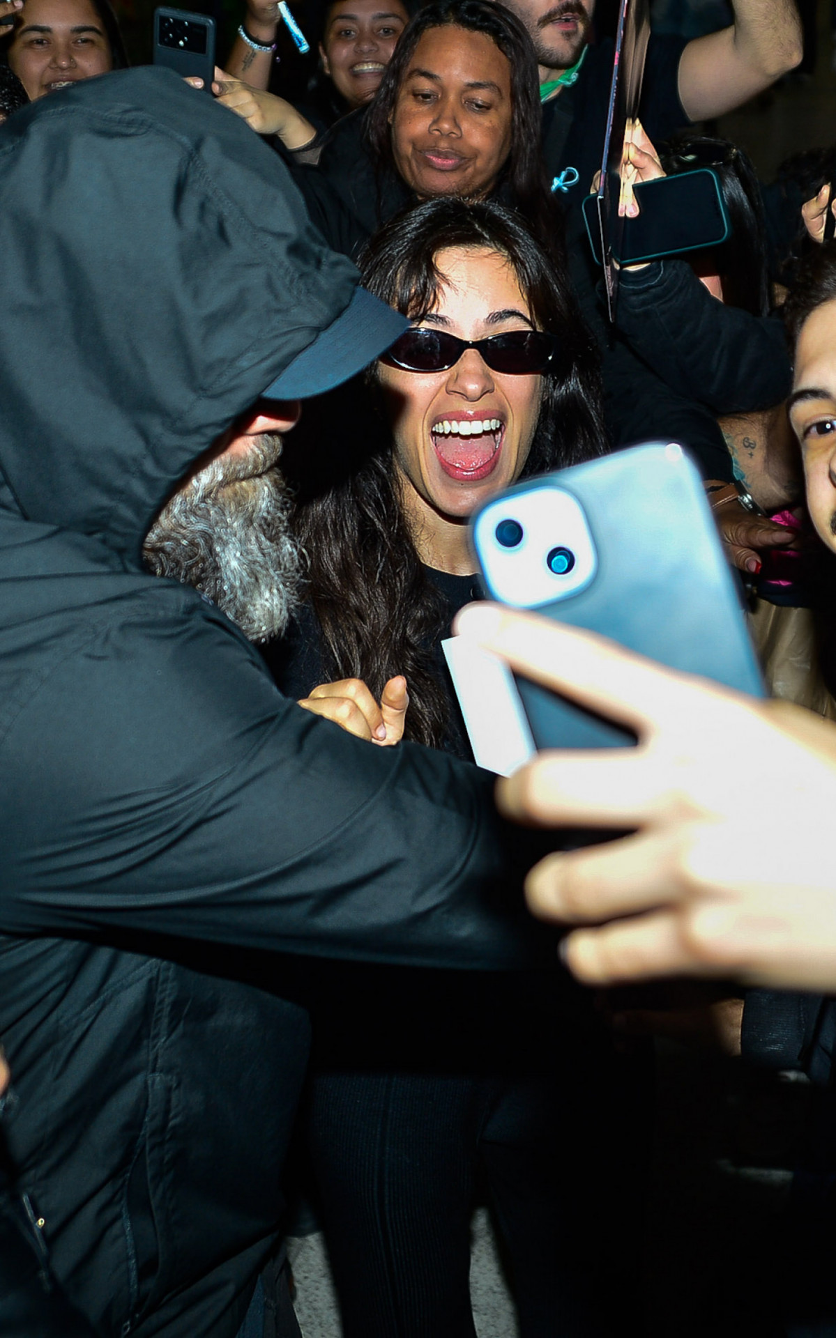 Camila Cabello desembarca em São Paulo