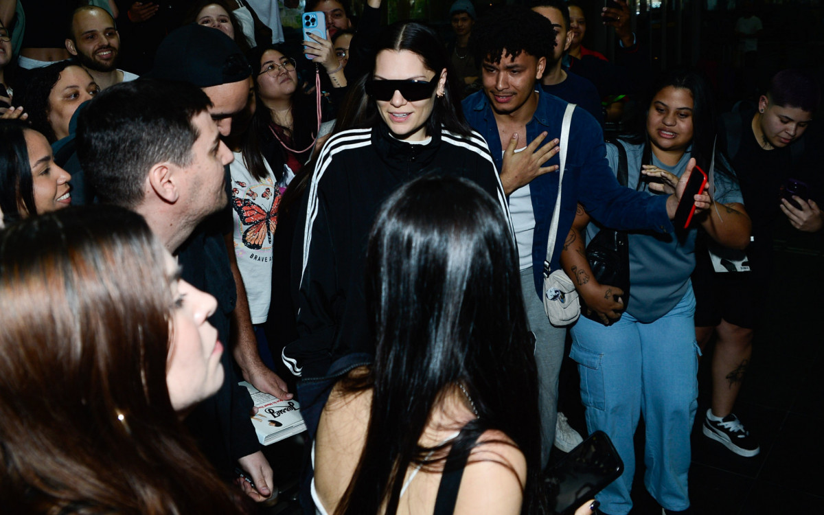 Jessie J desembarca em São Paulo