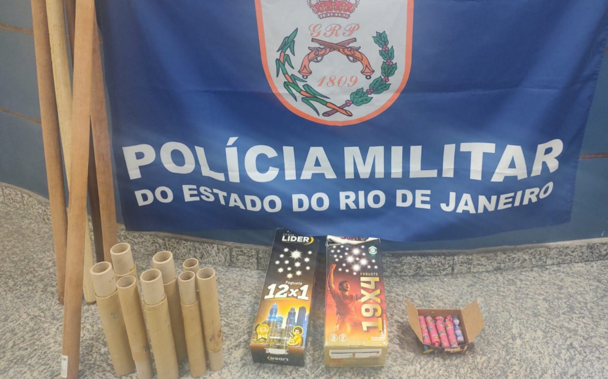 Bastões de madeiras apreendidos com torcedores no Grajaú