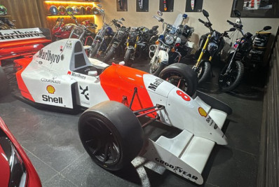 Ferrari, réplica de Fórmula 1 e dinheiro vivo são apreendidos em operação contra fraudes no INSS