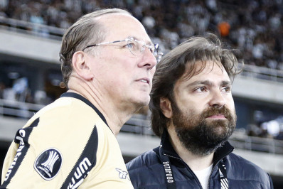 John Textor vive momento de distanciamento de presidente do Botafogo