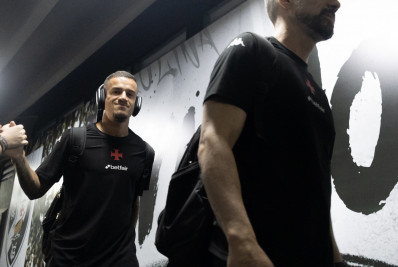 Coutinho celebra nova semifinal pelo Vasco: 'Sensação inexplicável'