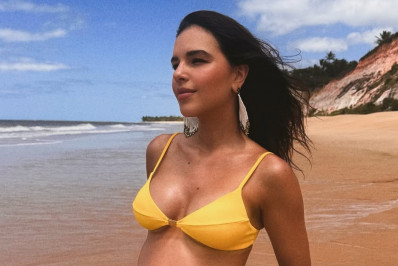 Grávida, Mariana Rios aproveita viagem na Bahia