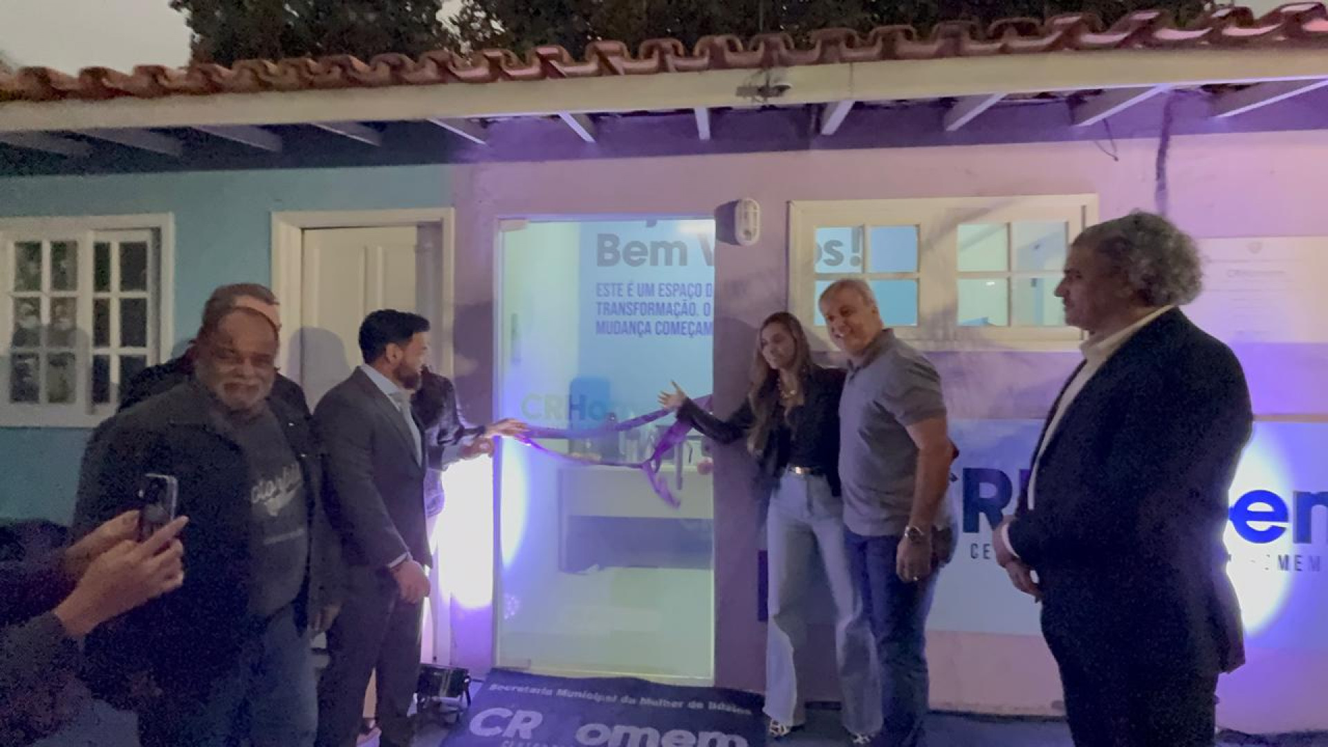 B&uacute;zios inaugurou o Centro de Refer&ecirc;ncia do Homem (CRHomem), iniciativa voltada ao enfrentamento da viol&ecirc;ncia dom&eacute;stica no munic&iacute;pio - RENATA CRISTIANE