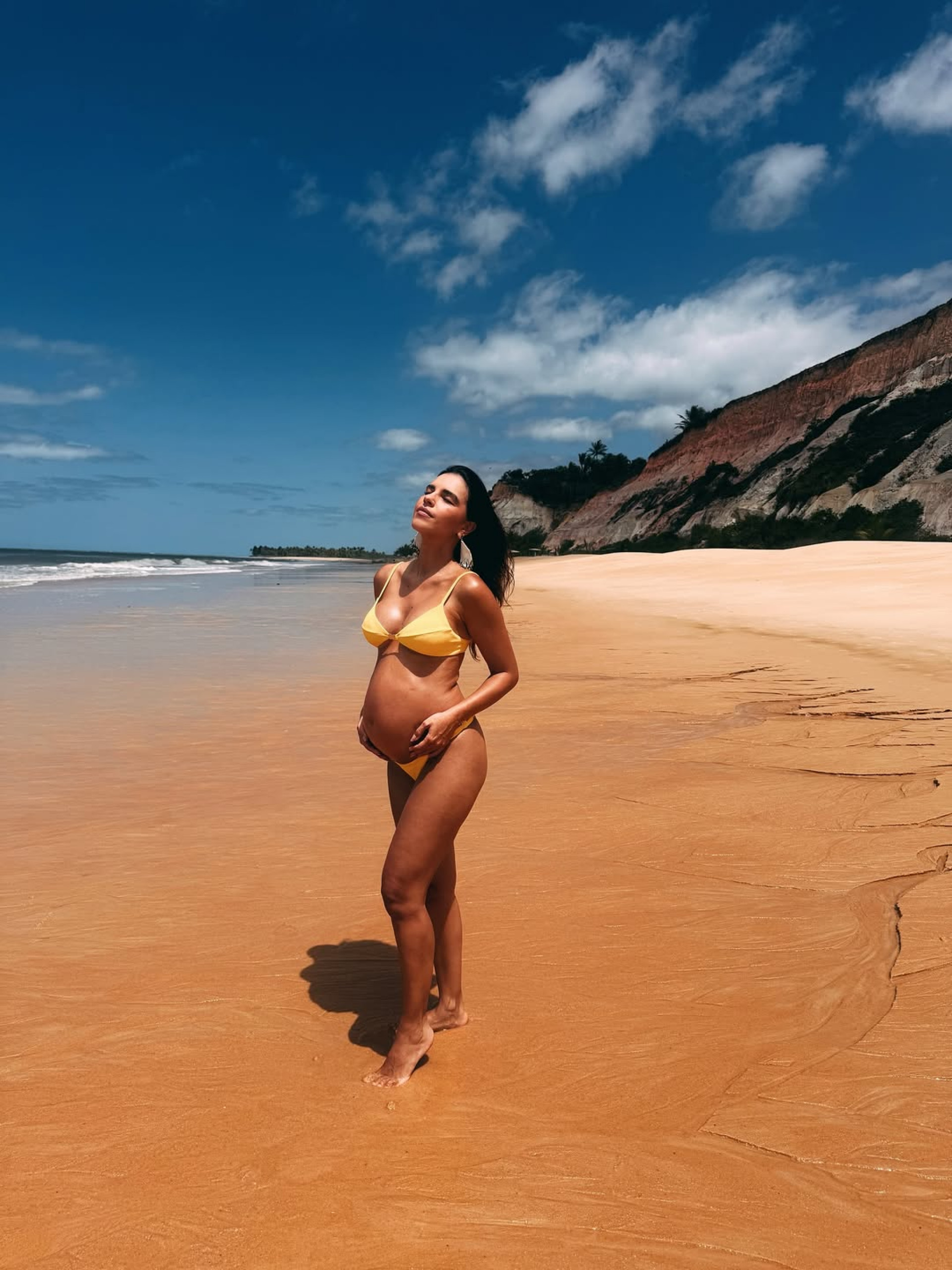 Grávida, Mariana Rios curte dia de praia em Trancoso, na Bahia - Reprodução / Instagram