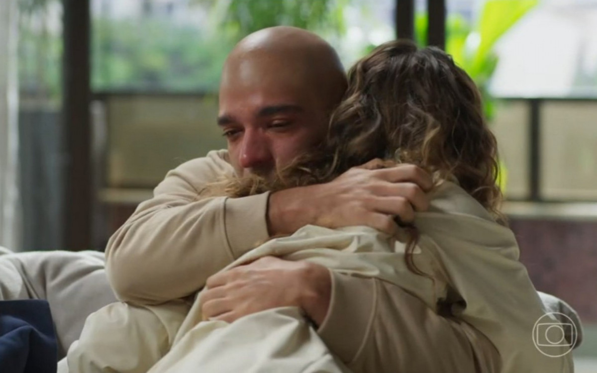 Heleninha (Paolla Oliveira) e Afonso (Humberto Carrão) em cena de Vale Tudo