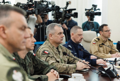 Polônia mobiliza aviões em seu espaço aéreo devido à ameaça de ataques de drones russos