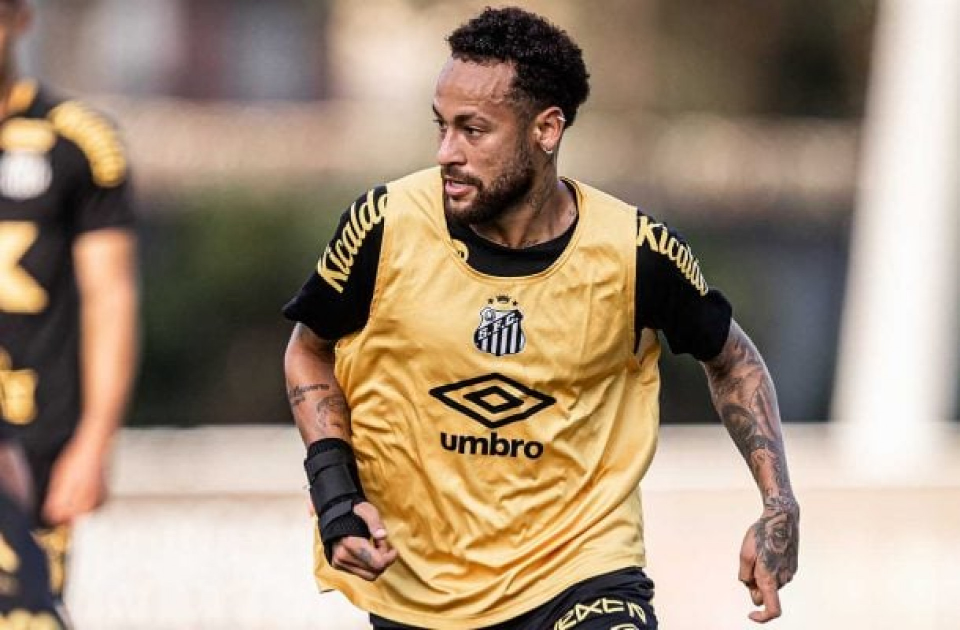 Zago espera Neymar bem fisicamente para brilhar na Copa do Mundo