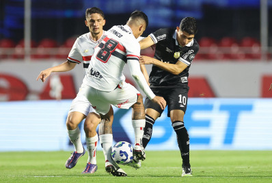 Botafogo sofre gol no início, não consegue reagir e perde para o São Paulo