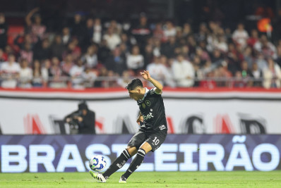 Savarino reconhece má fase e cobra reação do Botafogo: 'Temos que levantar a cabeça'