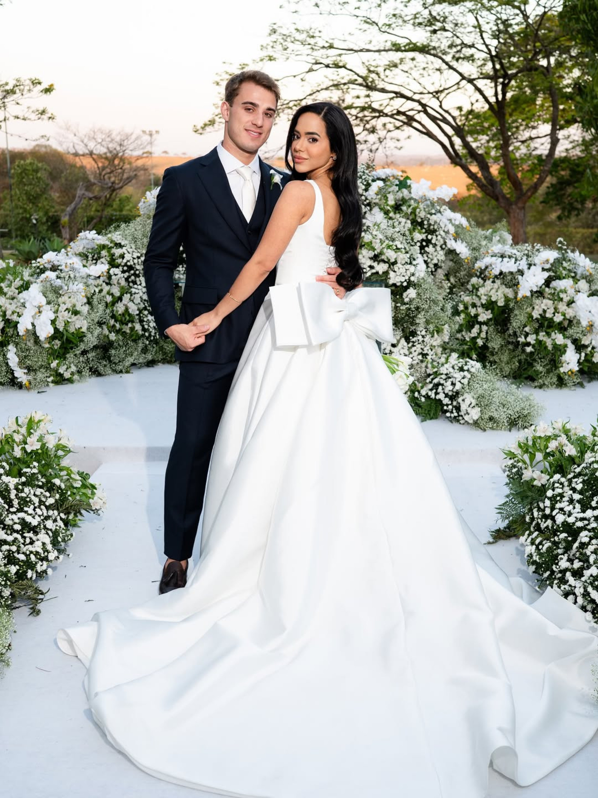 Mariely Santos se casa com Andr&eacute; Santis em fazenda luxuosa - Reprodu&ccedil;&atilde;o / Instagram