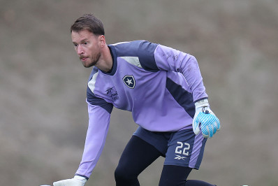 Neto recebe alta do hospital e inicia recuperação no Botafogo esta semana
