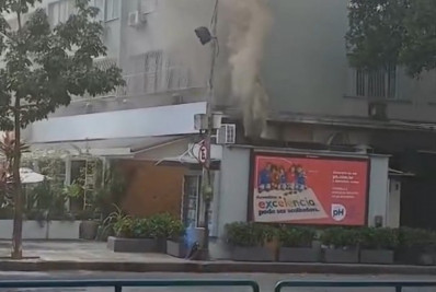 Incêndio atinge restaurante no Flamengo