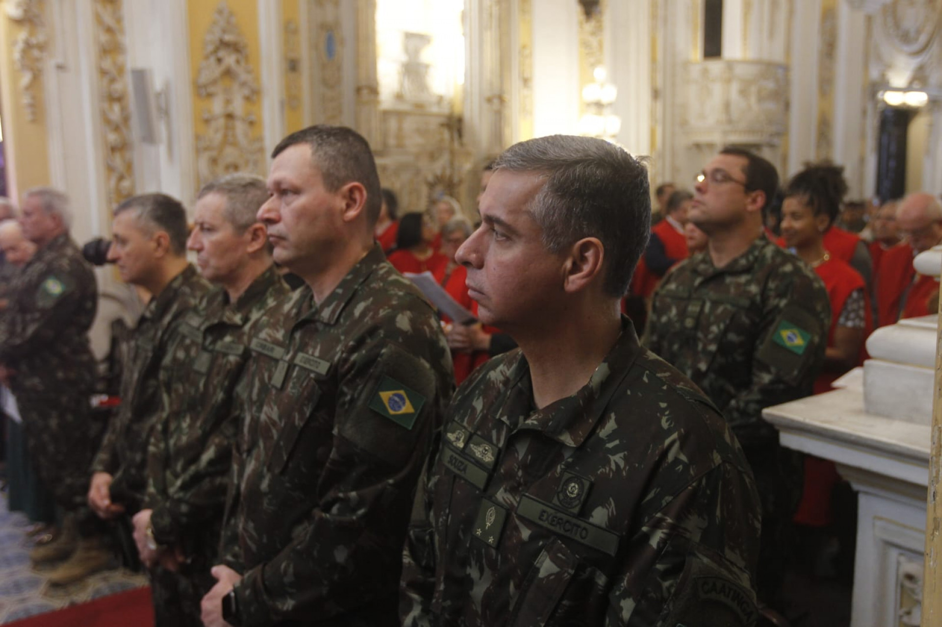 Militares compareceram à missa dos 402 anos da Irmandade da Santa Cruz dos Militares - Reginaldo Pimenta / Agência O Dia