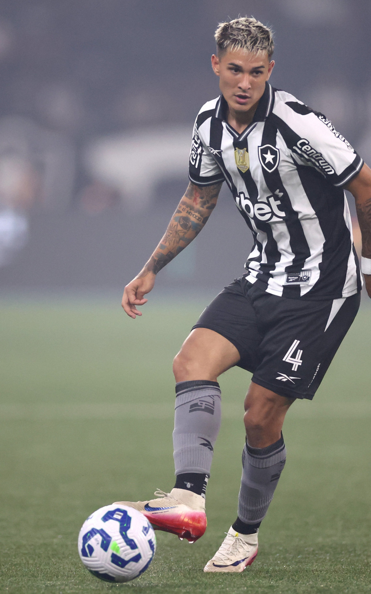 Mateo Ponte em ação pelo Botafogo - Vítor Silva/Botafogo