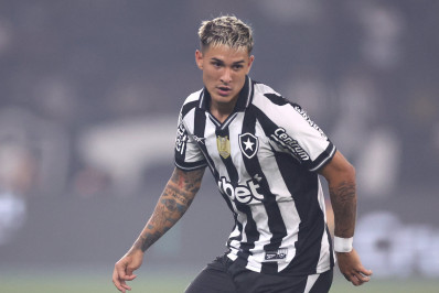 Botafogo acerta renovação com o lateral-direito Mateo Ponte