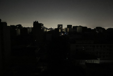 Apagão atinge diversos bairros do Rio