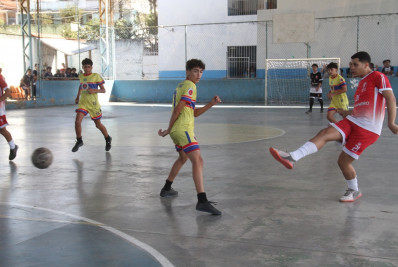 Jogos Escolares de São Gonçalo 2025 são iniciados com partidas de futsal