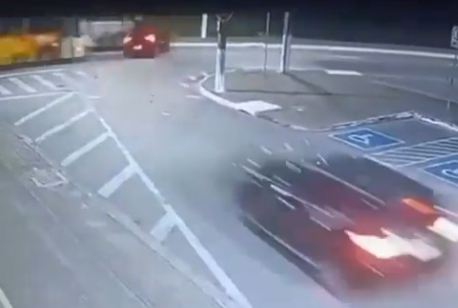 Ruy Ferraz Fontes tentava fugir de emboscada e acabou colidindo com dois ônibus - Reprodução / X