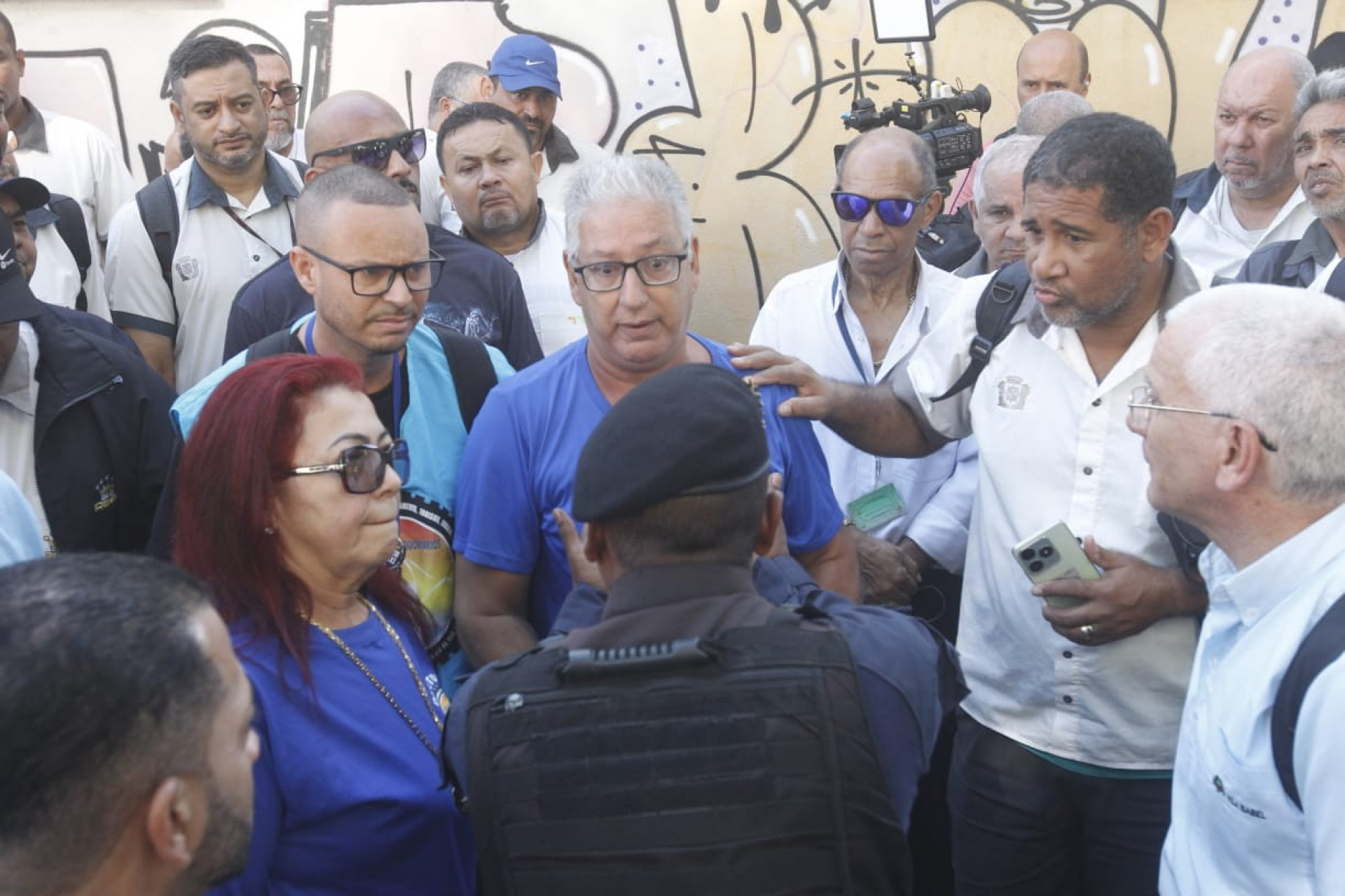 Motoristas da Vila Isabel e Real protestaram contra salários atrasados - Reginaldo Pimenta/Agência O DIA