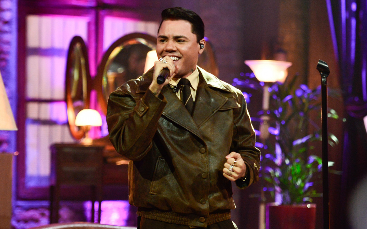 Novo trabalho de Felipe Araújo terá 12 faixas 